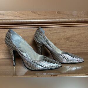 Vintage - Elegant Metallic Striped Heels - Size 7.5